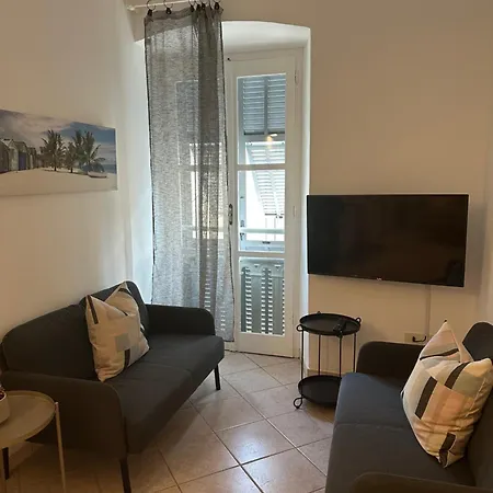 Appartamento Casa Ariston - 10 Passi Dal Teatro *